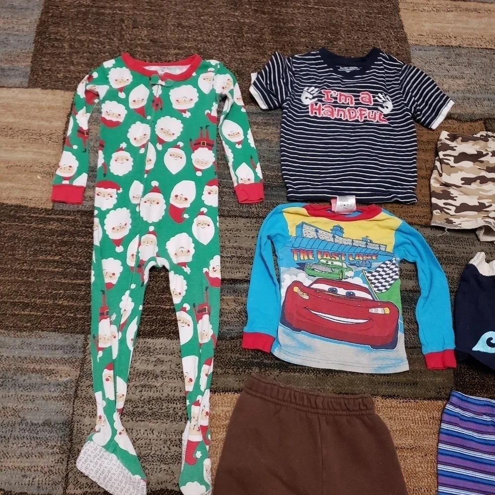 Boys size 3T clothing bundle of 7 a mix of summer and winter